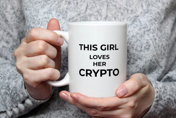 1 this girl loves crypto