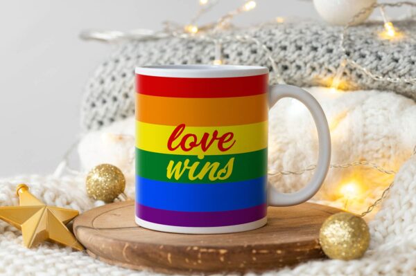 5 love wins pride flag