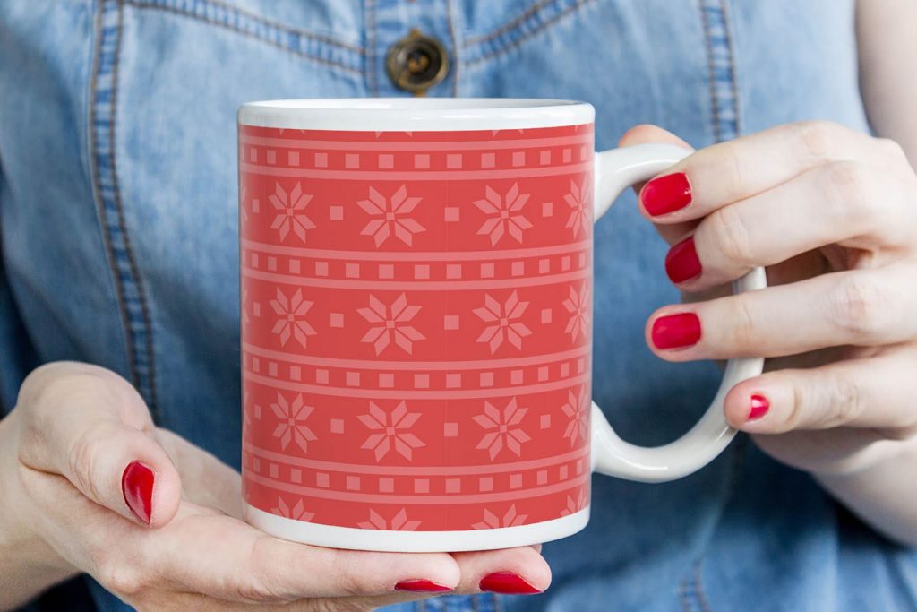 6_snowflake-pattern-red.jpg