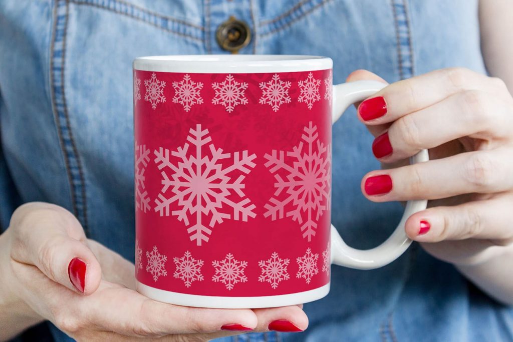 6_snowflakes-red.jpg