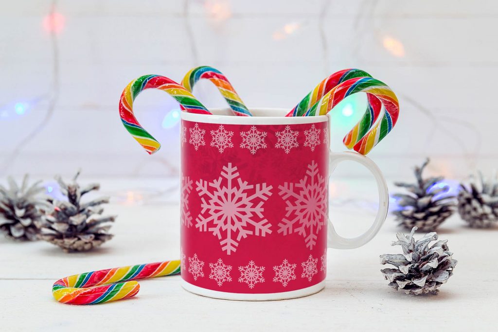8_snowflakes-red.jpg
